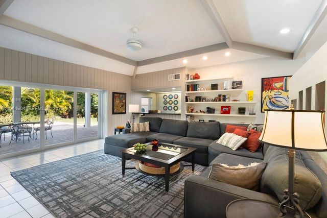 10281 SW 125th St, Miami, FL 33176