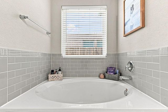 10614 Wagner Street, Iowa Colony, TX 77583