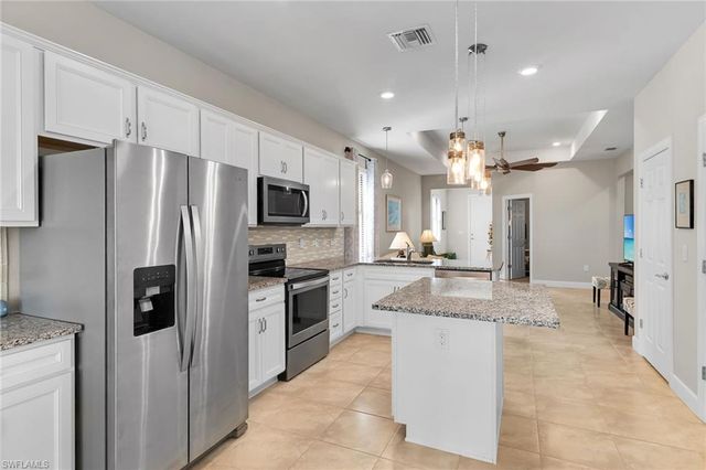 9594 Bexley DR, Fort Myers, FL 33967