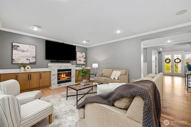 1300 N 27th Place, Renton, WA 98056