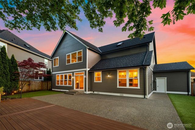 1300 N 27th Place, Renton, WA 98056