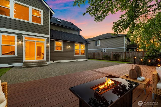 1300 N 27th Place, Renton, WA 98056