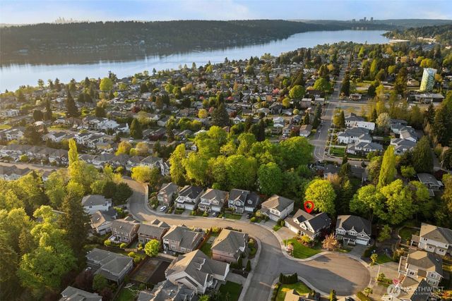 1300 N 27th Place, Renton, WA 98056