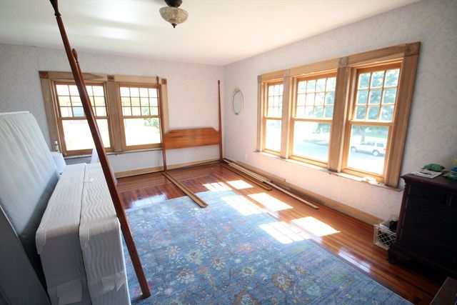 50 Bellevue Ave, Springfield, MA 01108