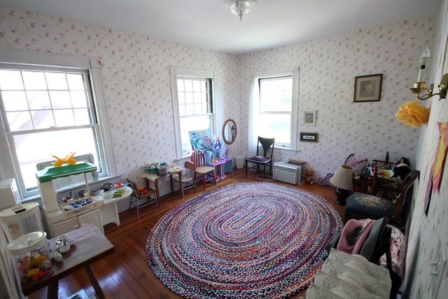 50 Bellevue Ave, Springfield, MA 01108
