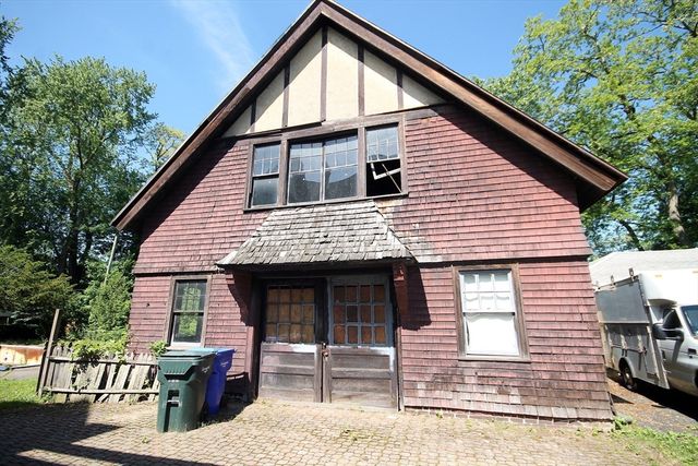 50 Bellevue Ave, Springfield, MA 01108
