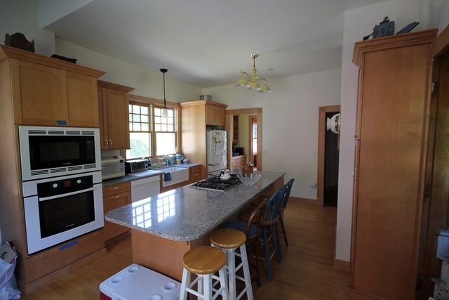 50 Bellevue Ave, Springfield, MA 01108