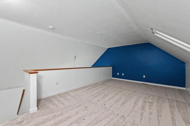 15 Elm St Apt 2, Derry, NH 03038
