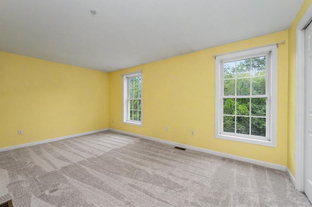15 Elm St Apt 2, Derry, NH 03038