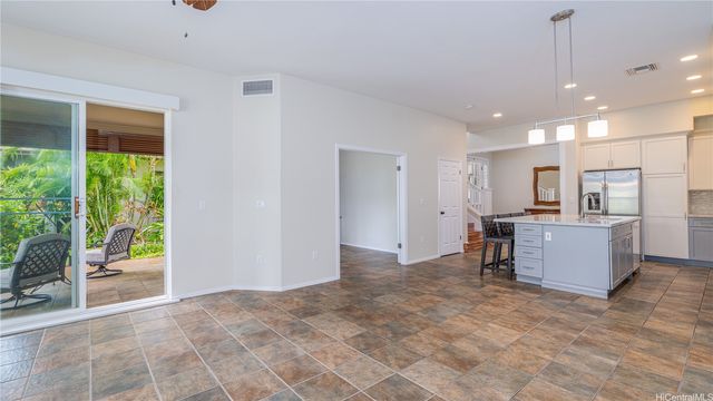 92-1090 Olani Street 10-2, Kapolei, HI 96707