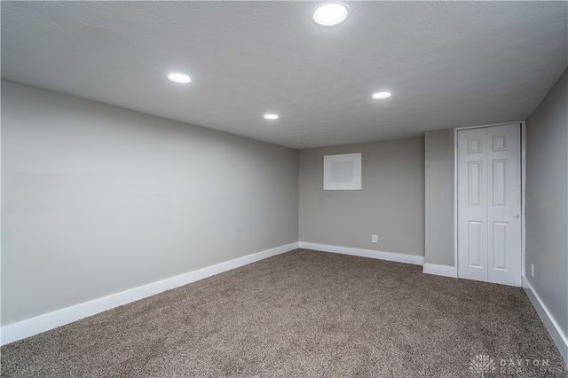 913 Charlotte Street, Hamilton, OH 45214