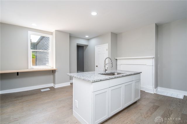 913 Charlotte Street, Hamilton, OH 45214