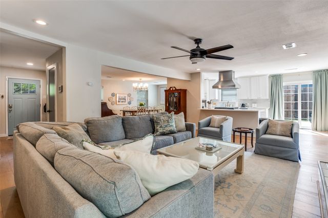 3021 Timberview Road, Dallas, TX 75229