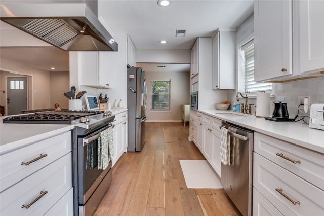 3021 Timberview Road, Dallas, TX 75229