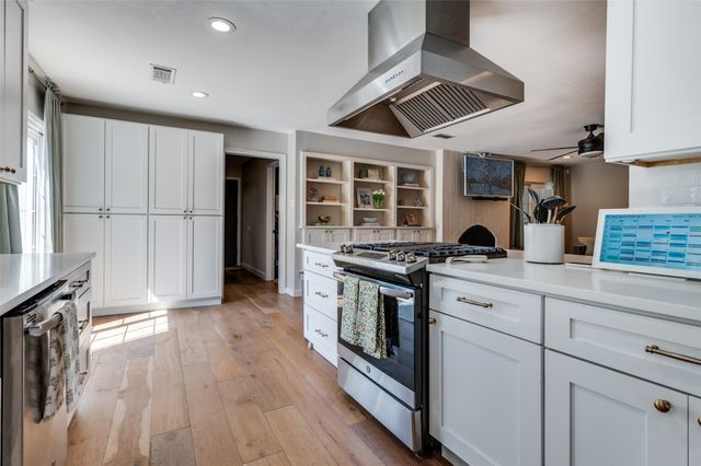 3021 Timberview Road, Dallas, TX 75229