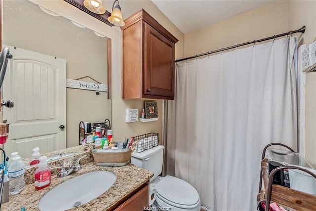 3305 Cullen, College Station, TX 77845