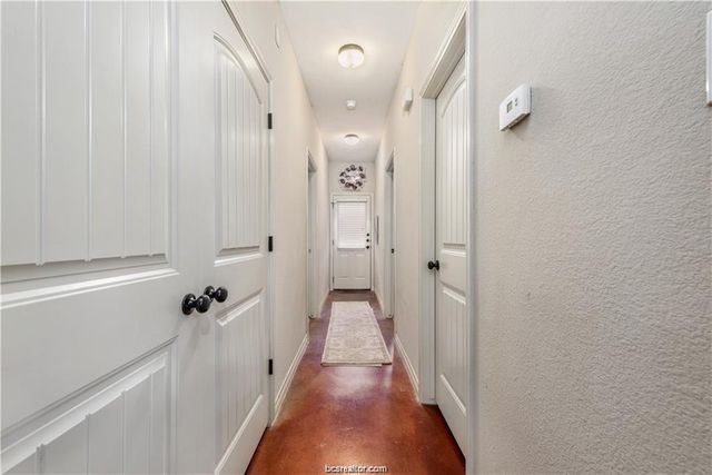 3305 Cullen, College Station, TX 77845