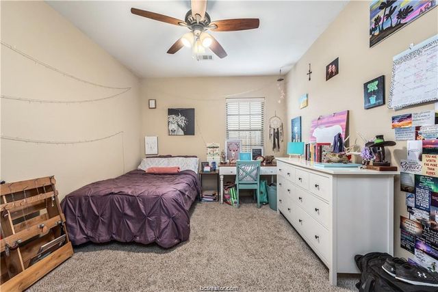 3305 Cullen, College Station, TX 77845