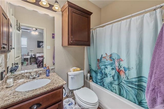 3305 Cullen, College Station, TX 77845