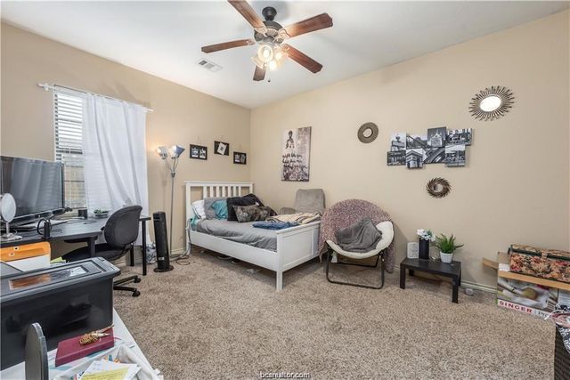 3305 Cullen, College Station, TX 77845