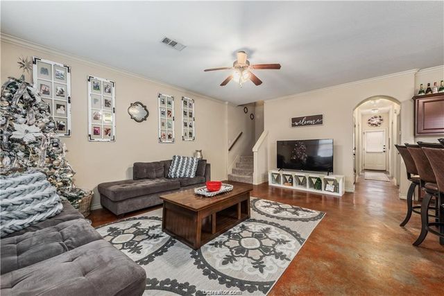 3305 Cullen, College Station, TX 77845