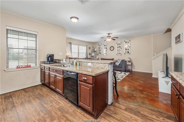 3305 Cullen, College Station, TX 77845
