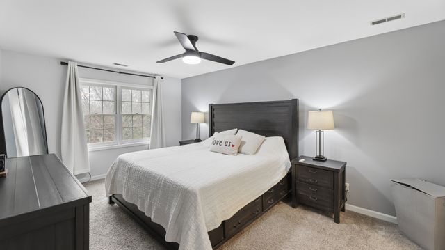 544 Bradbury Lane 544, Geneva, IL 60134