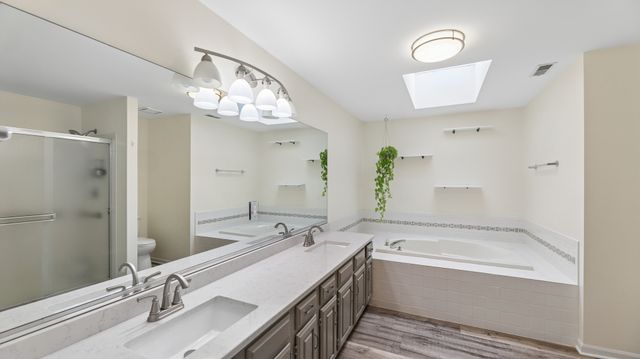 544 Bradbury Lane 544, Geneva, IL 60134