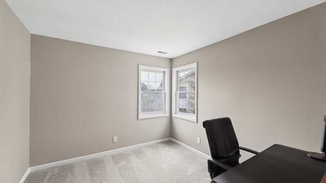 544 Bradbury Lane 544, Geneva, IL 60134