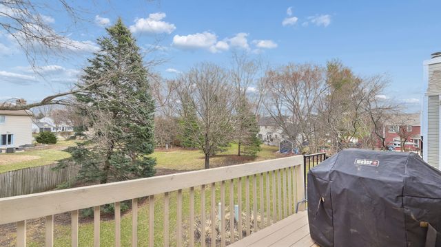 544 Bradbury Lane 544, Geneva, IL 60134