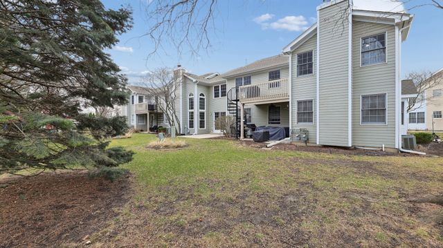 544 Bradbury Lane 544, Geneva, IL 60134