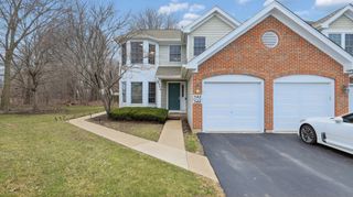 544 Bradbury Lane 544, Geneva, IL 60134