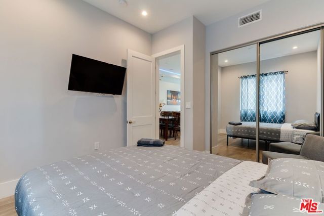 4826 W Pickford, Los Angeles, CA 90019