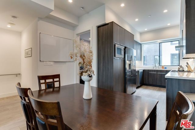 4826 W Pickford, Los Angeles, CA 90019