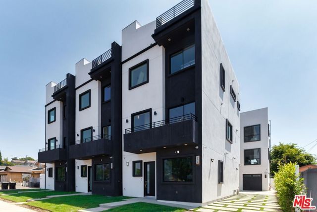 4826 W Pickford, Los Angeles, CA 90019