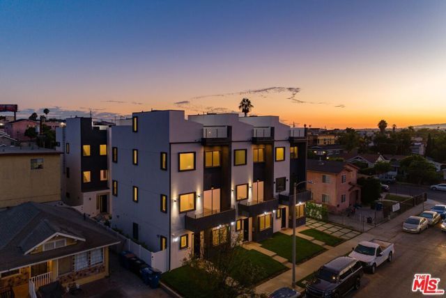 4826 W Pickford, Los Angeles, CA 90019