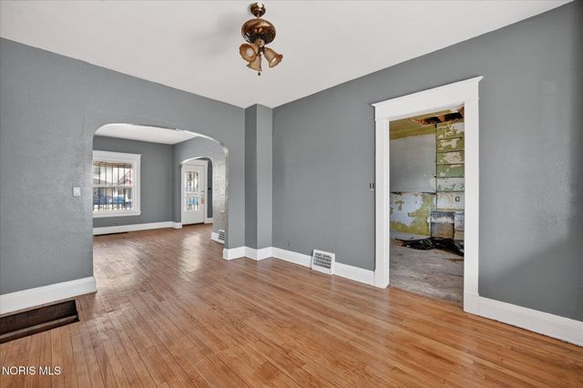 3240 N Detroit Avenue, Toledo, OH 43610