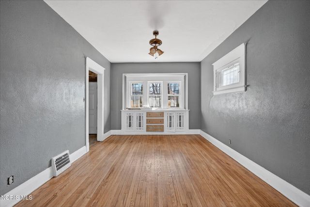 3240 N Detroit Avenue, Toledo, OH 43610