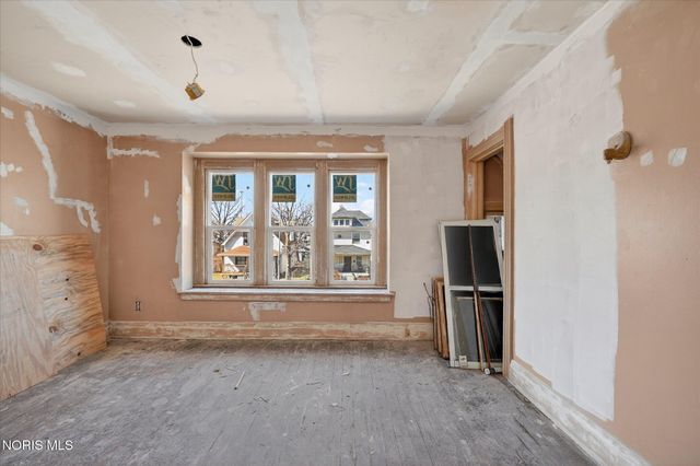 3240 N Detroit Avenue, Toledo, OH 43610