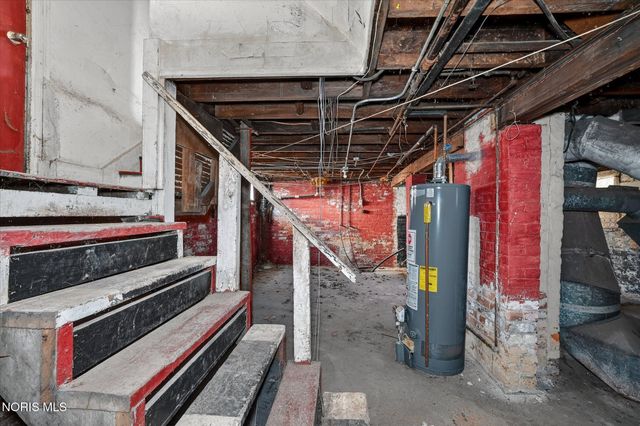 3240 N Detroit Avenue, Toledo, OH 43610