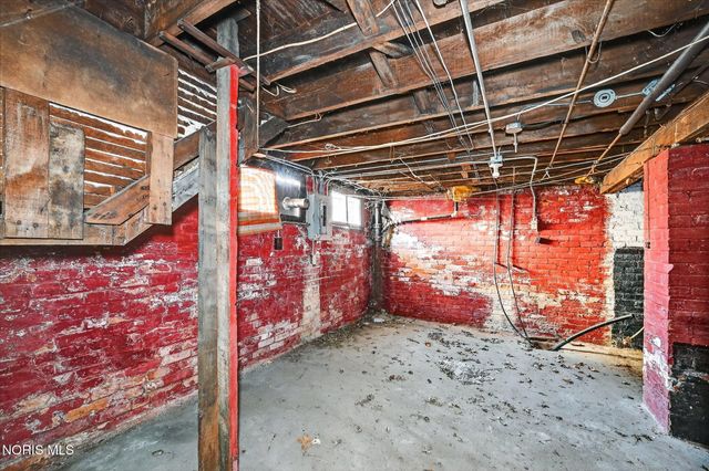 3240 N Detroit Avenue, Toledo, OH 43610