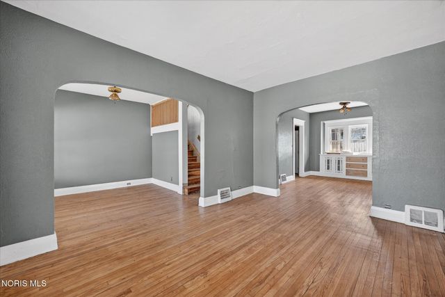 3240 N Detroit Avenue, Toledo, OH 43610