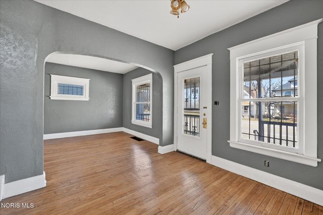 3240 N Detroit Avenue, Toledo, OH 43610