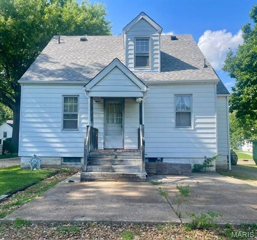 706 N 28th Street, Belleville, IL 62226