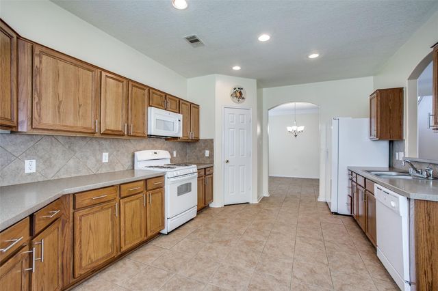 9907 Valance Way, Conroe, TX 77385