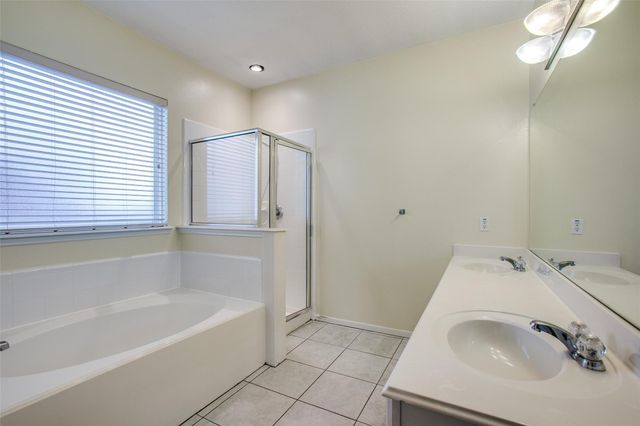 9907 Valance Way, Conroe, TX 77385