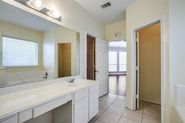 9907 Valance Way, Conroe, TX 77385