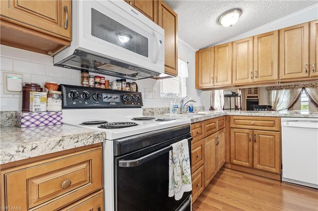 205 Carriage LN, North Fort Myers, FL 33917