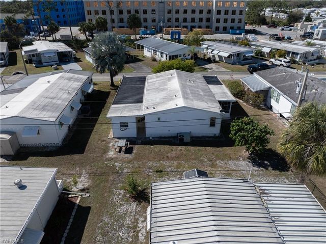 205 Carriage LN, North Fort Myers, FL 33917