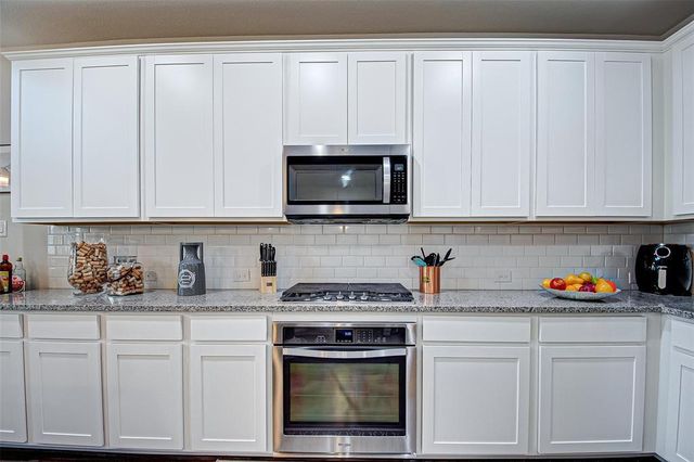 23811 Via Viale Dr, Richmond, TX 77406
